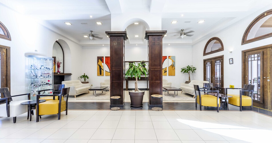 Beverly Hills Suites photo 6